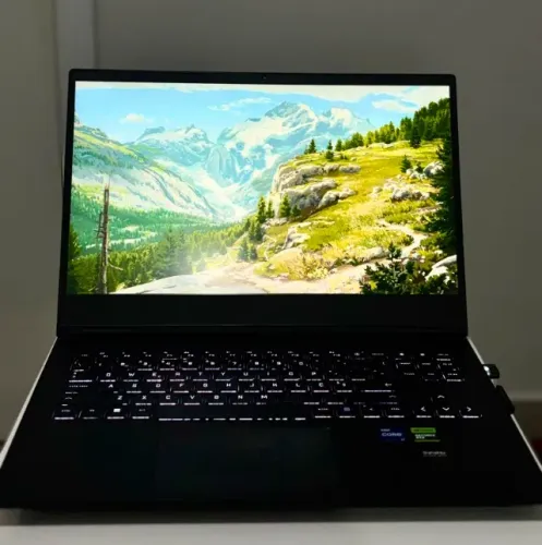 HP Omen 4060 i7 1TB de SSD 16GB DDR5