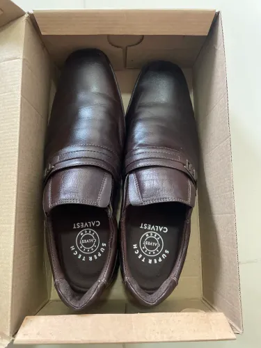 Vende-se sapato numeração 42, marca Calvest