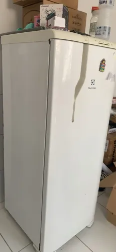 Vendo geladeira funcionando perfeitamente 