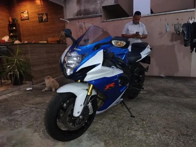 SUZUKI GSX-R 750 SRAD MANUAL 2015