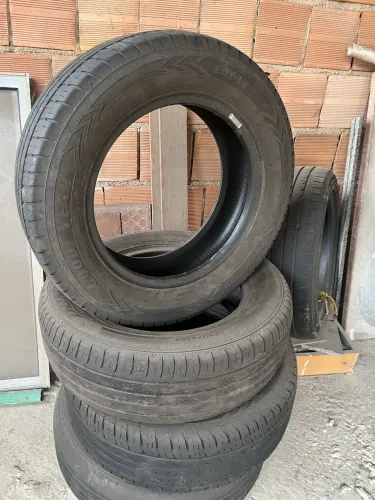 500 reais 4 pneus Goodyear 195291/65/15 mt bons