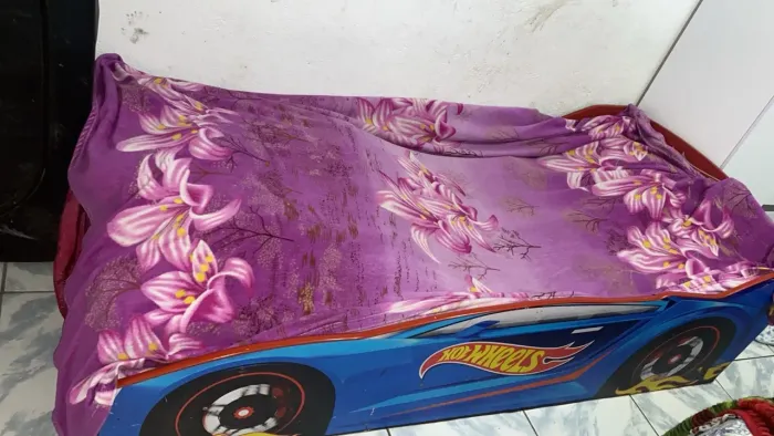 Cama infantil com colchão