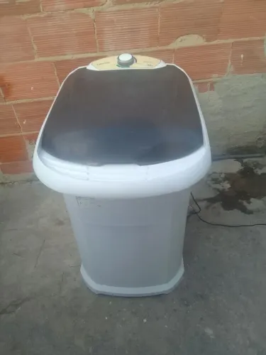 Tanquinho semi novo