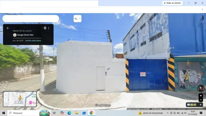 Galpão para locação nos Cajueiros em Macaé/RJ, 800M2 total com Escritórios, Banheiros e En