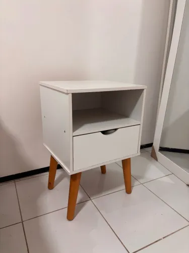 Mesa de cabeceira