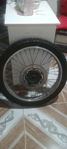 ULTIMA OFERTA!! Vendo roda  dianteira completa aro 21 da xre300/ Falcon 400 original 