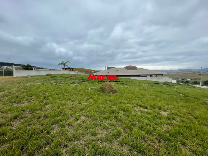 Excelente terreno no Condomínio Terras de Santa Mariana (Caçapava) - 1081 m2 / leve aclive