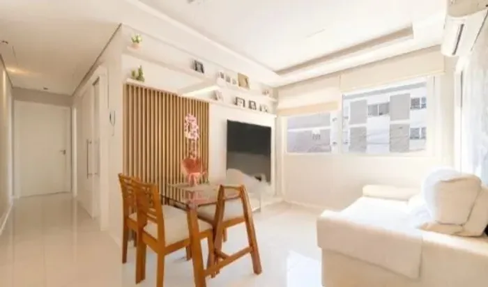 APTO COM 2 DORMITORIOS E BOX, BAIRRO PETROPOLIS