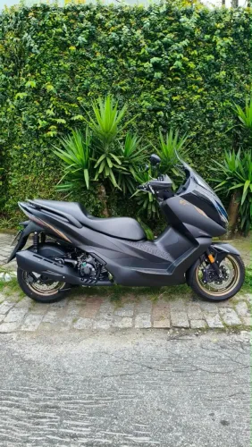 Zontes 350E 25/26 com apenas 1.400 kms na garantia de fábrica 
