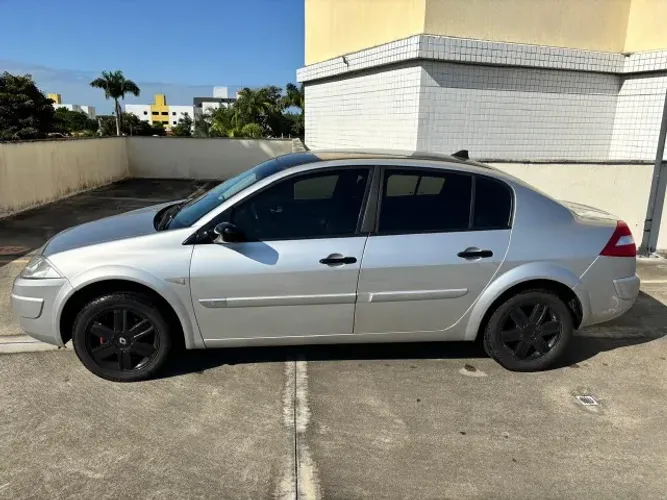 Renault Megane Sedan Dynamique Hi-flex 1.6 16V 2009