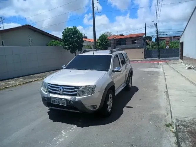 Renault Duster Dynamique 2.0 Hi-flex 16V Aut. 2013