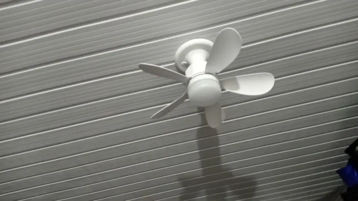 Ventilador com led