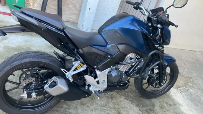 Honda CB 300f Twister Flex 2025
