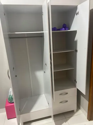 Vendo um guarda-roupa semi-novo