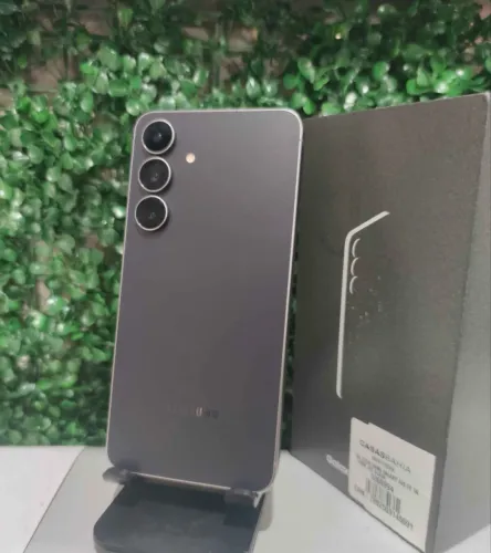 S25 FE 8 gb de ram