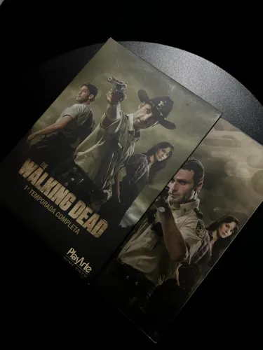 DVD - 1 Temporada - The walking dead + pôster