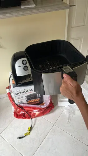 Air Fryer usada com Defeito na alça