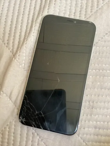 iPhone XR usado, tela quebrada