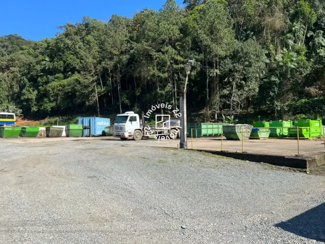TERRENO AMPLO A VENDA EM PIRABEIRABA