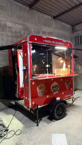 Trailer 01 eixo food truck 