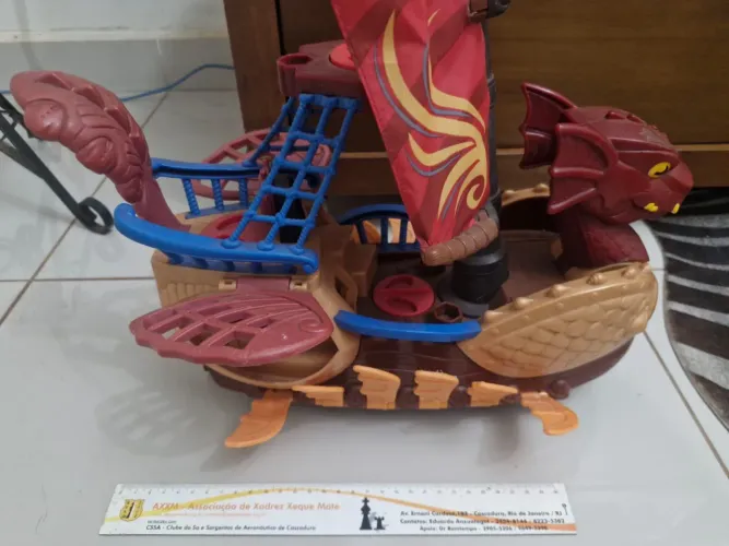 Antigo Navio Imaginext  aprox 40cm + 2 bonecos - usado ( no estado)