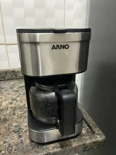 CAFETEIRA ARNO EXCELENTE