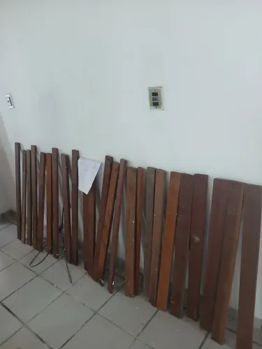 Tabua de Massaraduba aparelhada 135 pedaços de todo tamanhos