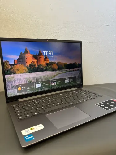 Notebook Lenovo IdeaPad 3i 15,6? | Core i3 11ª Geração | 4GB RAM | SSD 256GB | Full HD