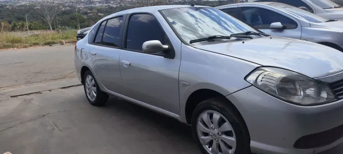 Renault Symbol Expression Hi-flex 1.6 16V 4P 2012