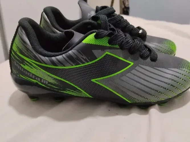 Chuteira Unissex Diadora Squadra III Campo Marinho TAM 34 Verde