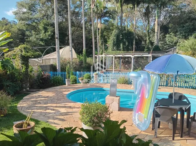 Chácara com 2 Dormitórios à Venda, 520M² por R$ 600.000 - Santana de Caldas - Poços de Cal