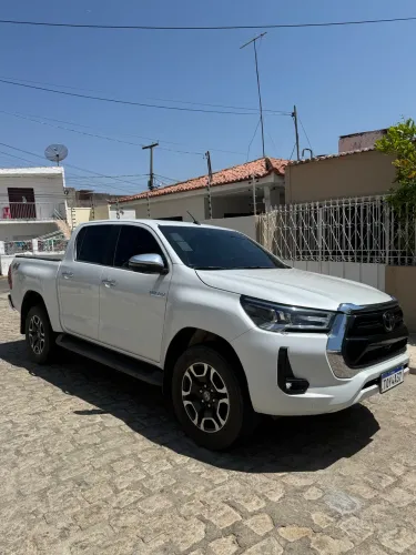 Toyota Hilux CD SRX 4X4 2.8 TDI 16V Diesel Aut. 2025