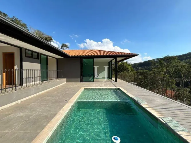 Casa com 3 dormitórios à venda em Areal, 167 m² por R$ 950.000 - Petrópolis/RJ