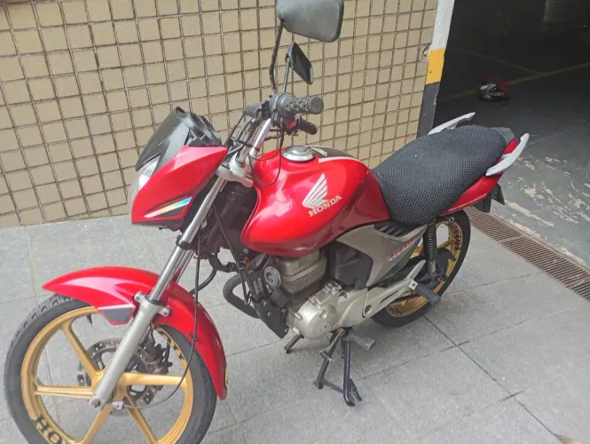 HONDA CG150 TITAN EX VERMELHA