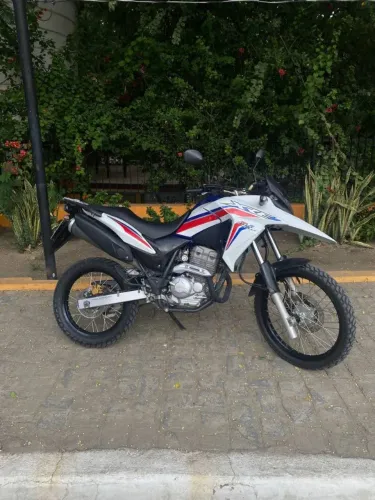 Xre 300 rally capitão América