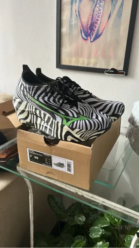 Tênis Mizuno Wave Rebellion Pro Beta