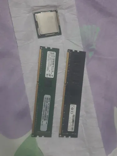 Processador i3 3 Geraçao , E Dois Pente de Memoria Ddr 3 No Preço Pra Vender Ligeiro 