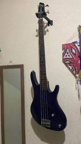 Contrabaixo Washburn