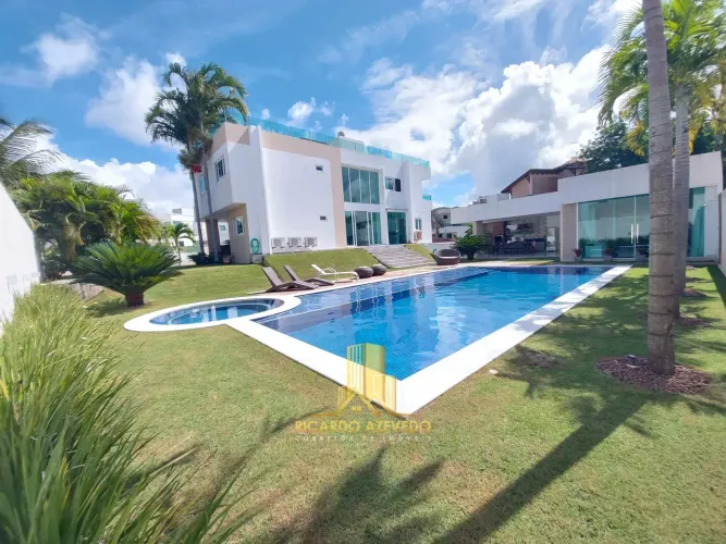 Casa de alto padrão, Oceanis, bairro São Jorge, a poucos minutos da praia