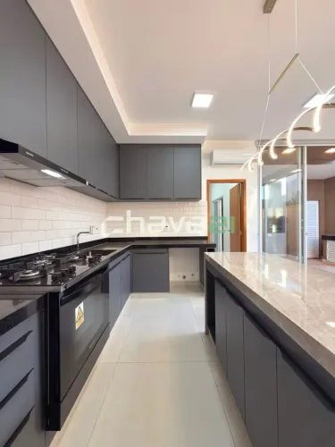 CASA PARA LOCAÇÃO NO CONDOMÍNIO FIGUEIRA  COMPLETA, CLIMATIZADA E COM ENERGIA SOLAR