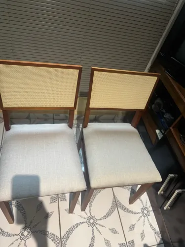 2 cadeiras madeira maciça 