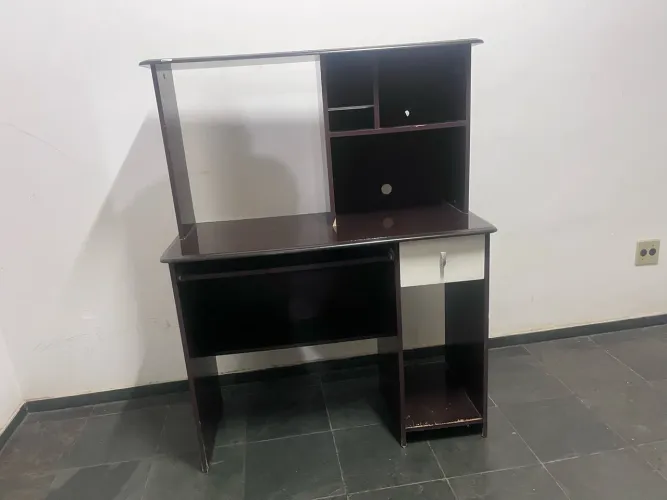 Doação Escrivaninha Computador