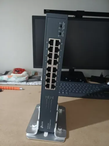 Switch TP-Link TL-SG1016D (16 portas Gigabit Ethernet 10/100/1000 Mbps)