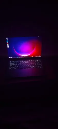 Lenovo Yoga Slim 7i Core Ultra 5 16GB RAM 512GB SSD + Caixa e Carregador 