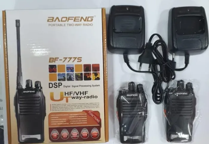 Rádio Comunicador BF-777s 16 Canais Alcance De Até 6 km