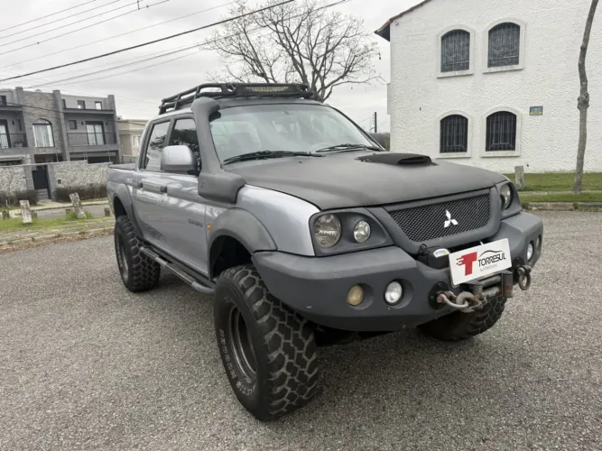 Mitsubishi L200 Outdoor HPE 2.5 4X4 CD T.dies. Aut. 2012