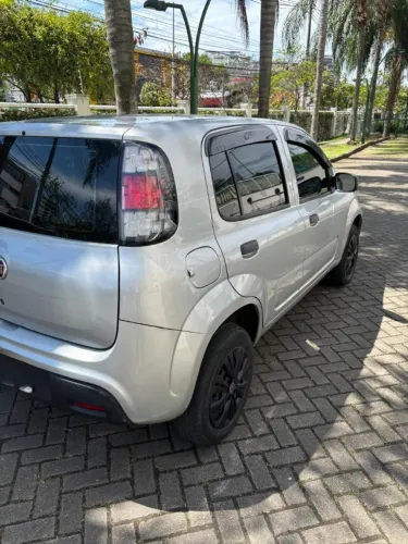 Fiat Uno Attractive 1.0 EVO Fire Flex 8V 5P 2021
