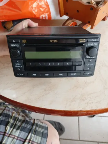 Radio CD/MP3 - Original Toyota Hilux 86120-ok240
