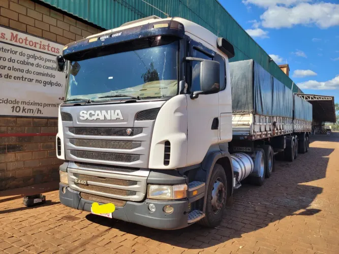 Conjunto Scania 124 440 + Bitrem Graneleiro