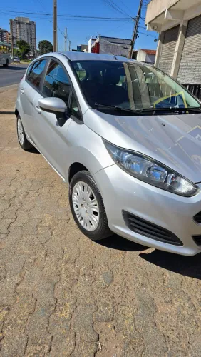 Ford Fiesta 1.5 16V Flex Mec. 5P 2015